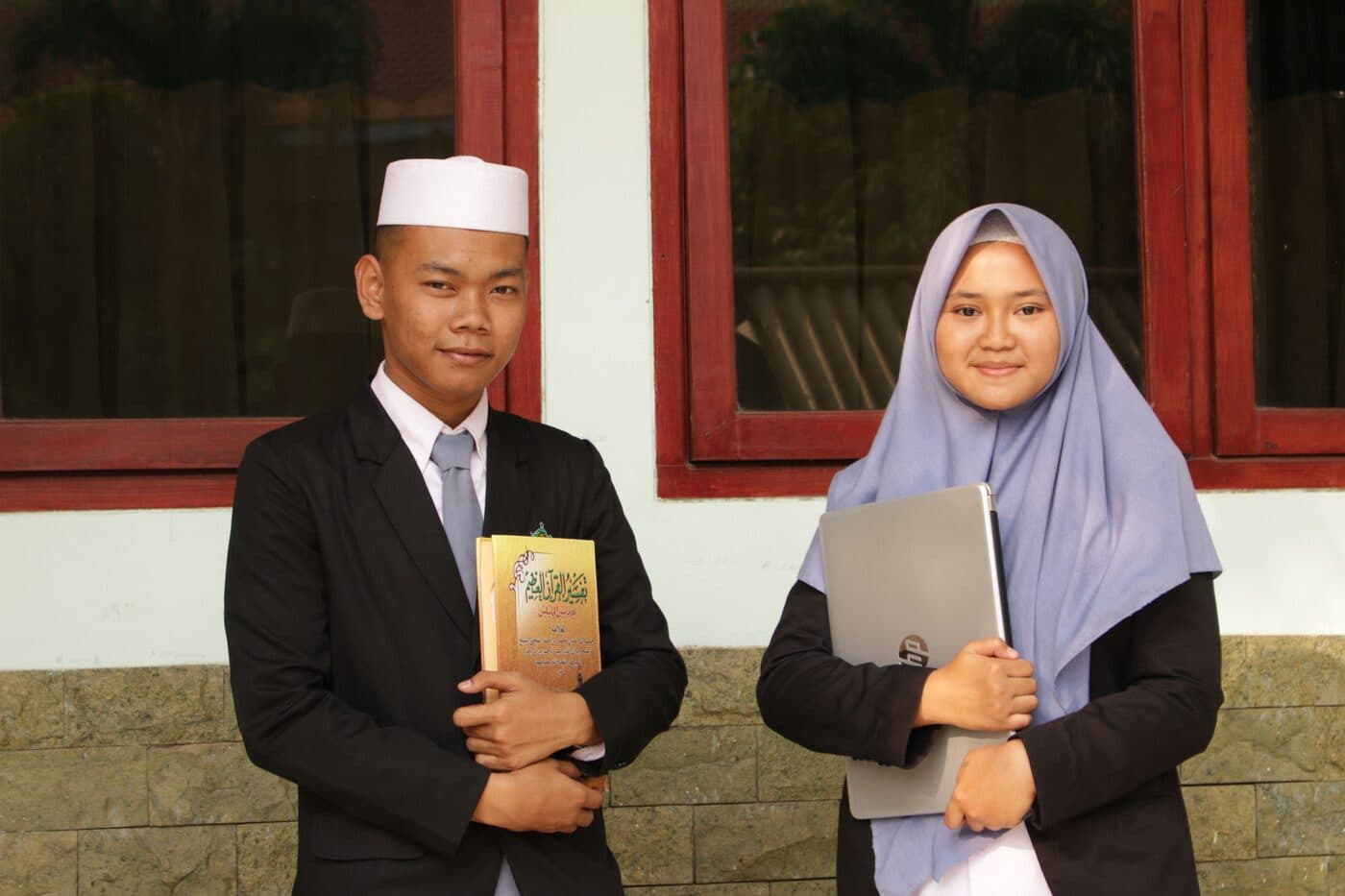 Pelajar Indonesia memulai proses belajar